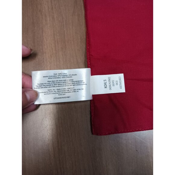 St Nicholas Square Table Runner Red White Snowflakes 36"x13" - Picture 4 of 6